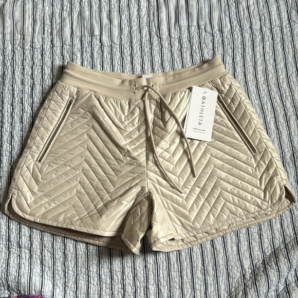 NWT Athleta Apres Ski Short Cream Beige Color size 4 - Picture 2 of 11